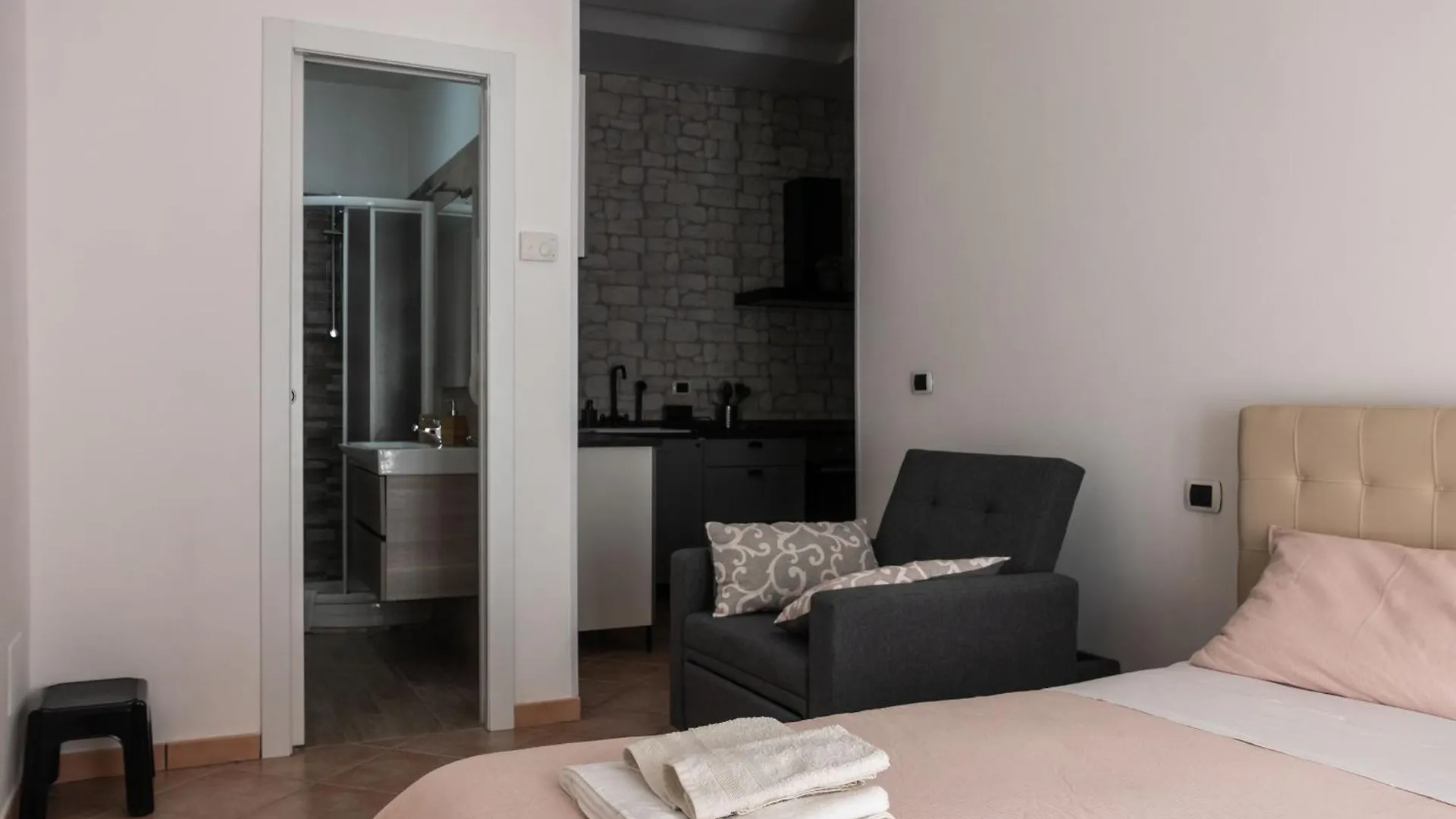 Casa Matteo53 Termini - Castro Pretorio Apartment Rome Italy