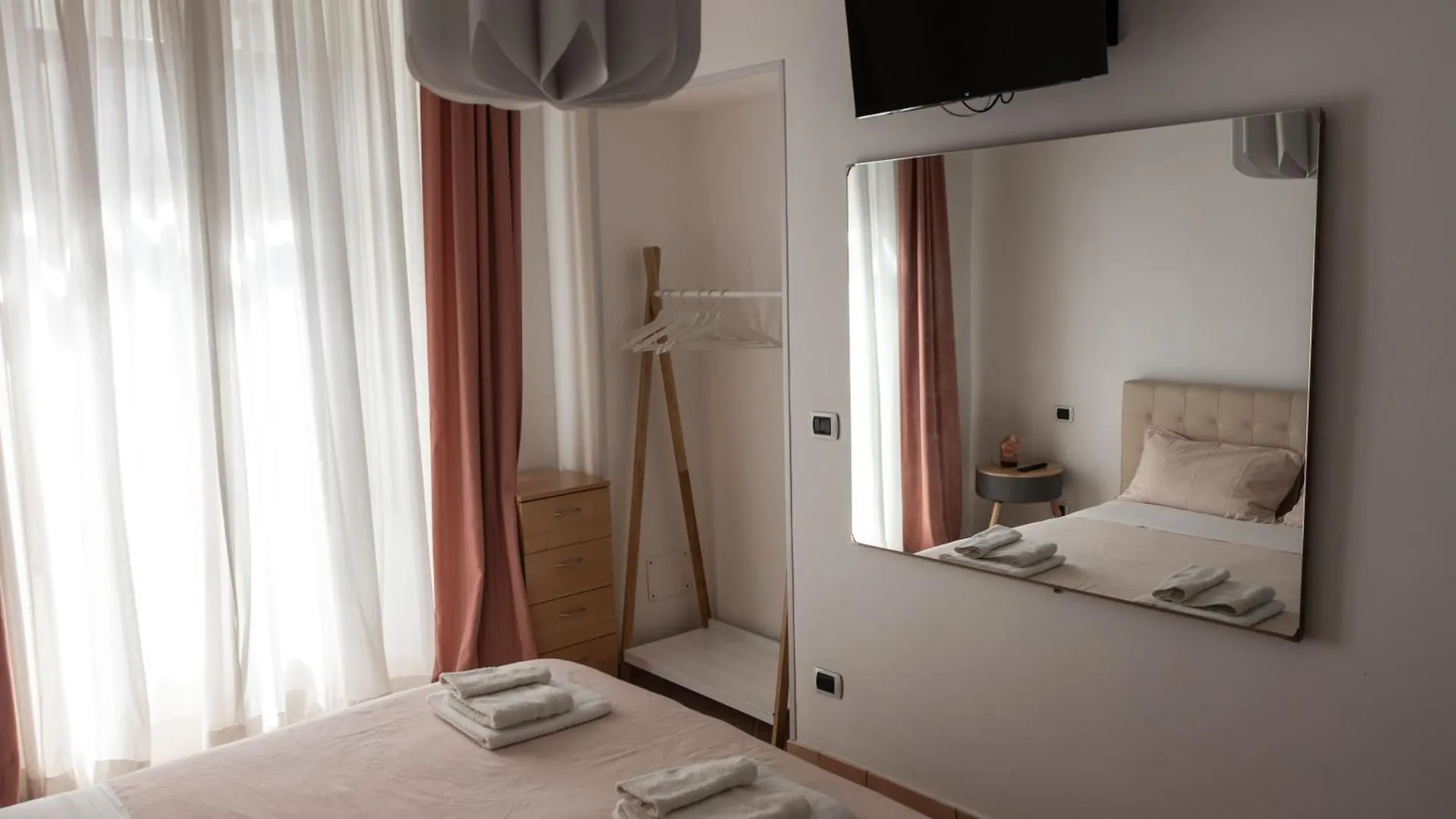 Casa Matteo53 Termini - Castro Pretorio Apartment Rome Italy